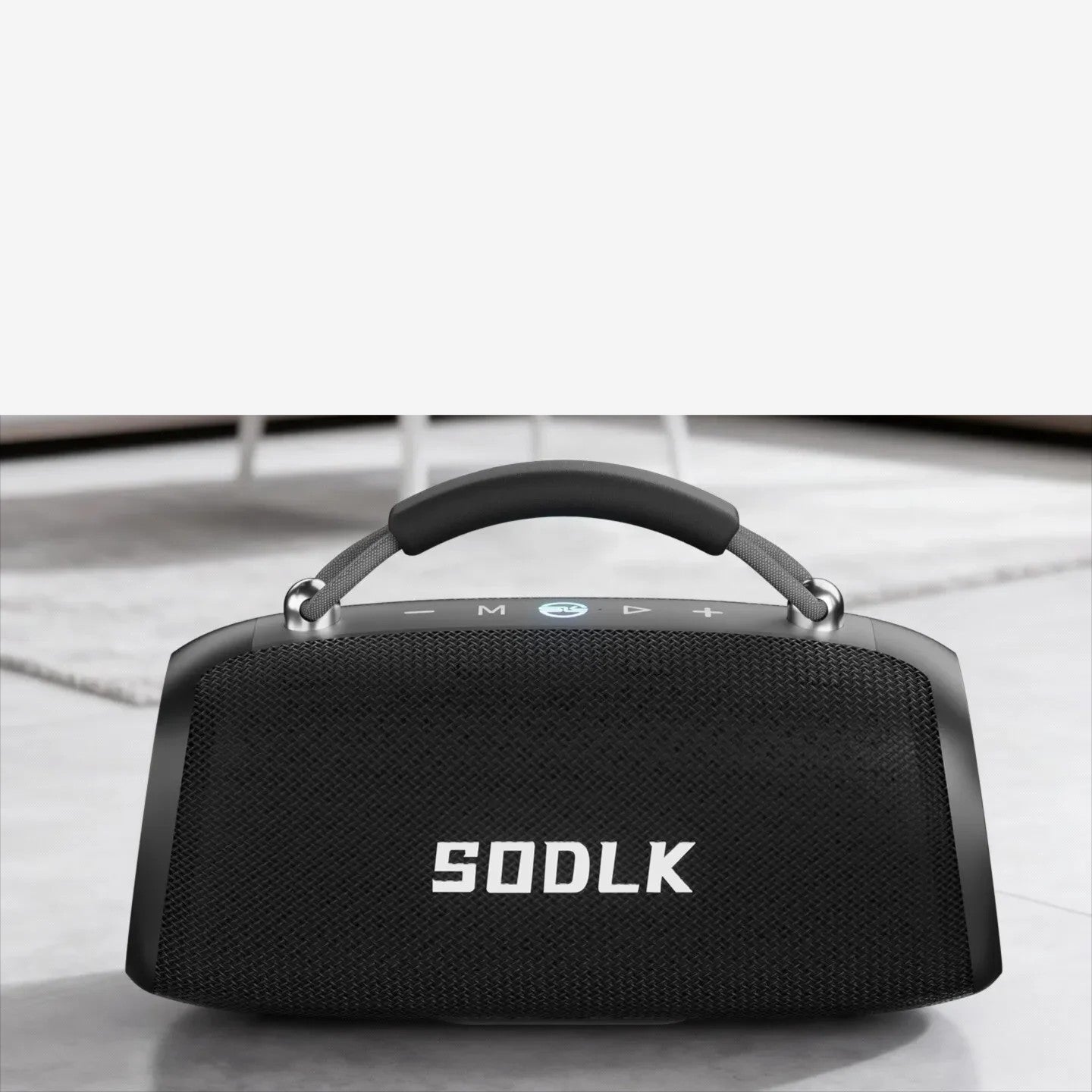 Aura Bass Pro — interior product shot